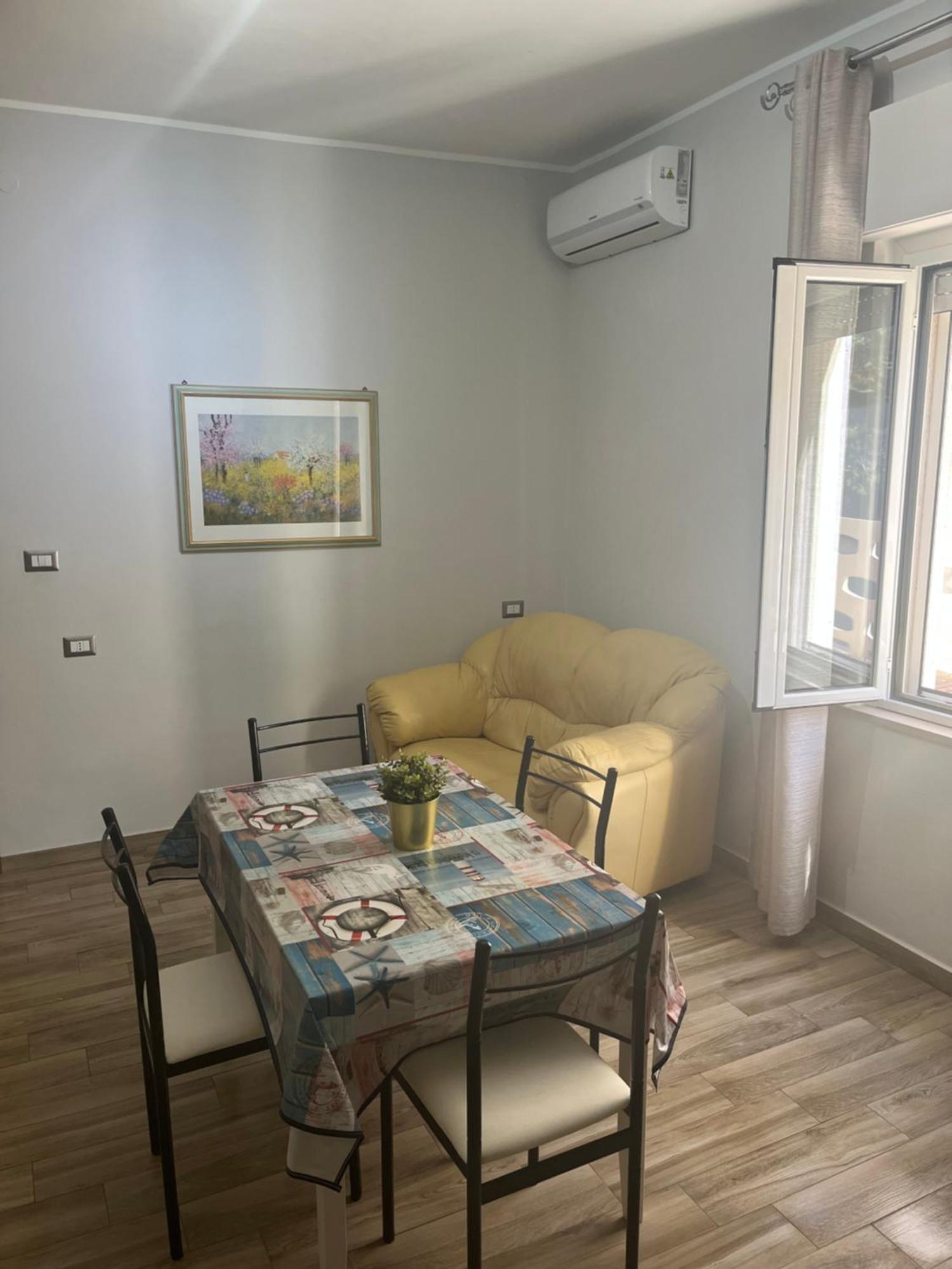 Bouganville Casa Vacanza Ambiente Climatizzato Con Wi Fi Pineto Exterior foto