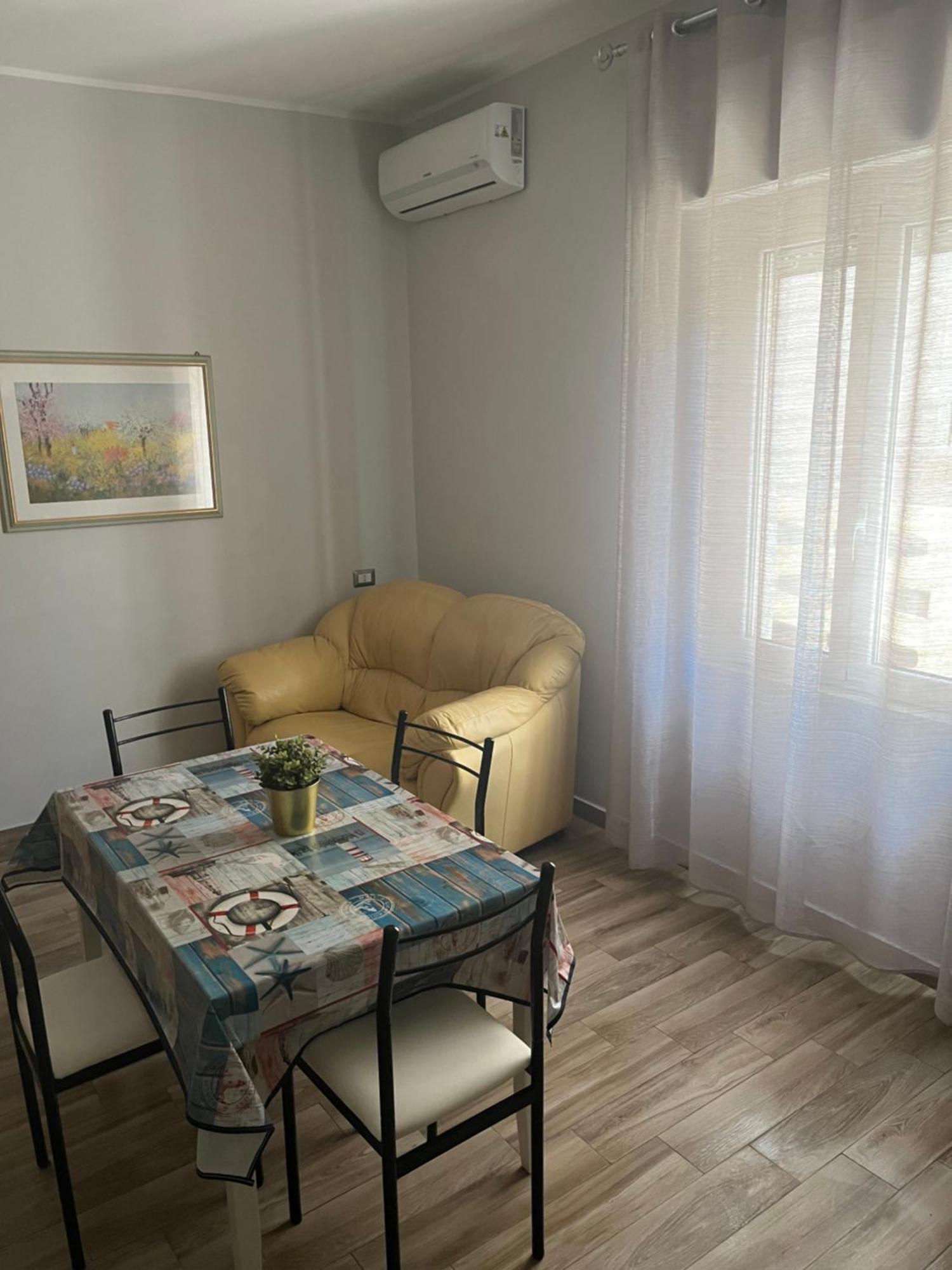 Bouganville Casa Vacanza Ambiente Climatizzato Con Wi Fi Pineto Exterior foto