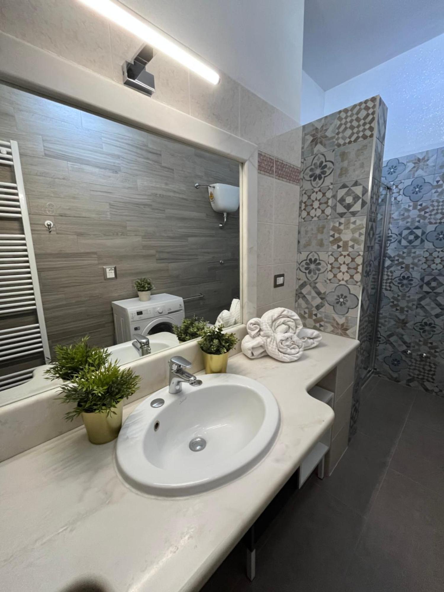 Bouganville Casa Vacanza Ambiente Climatizzato Con Wi Fi Pineto Exterior foto